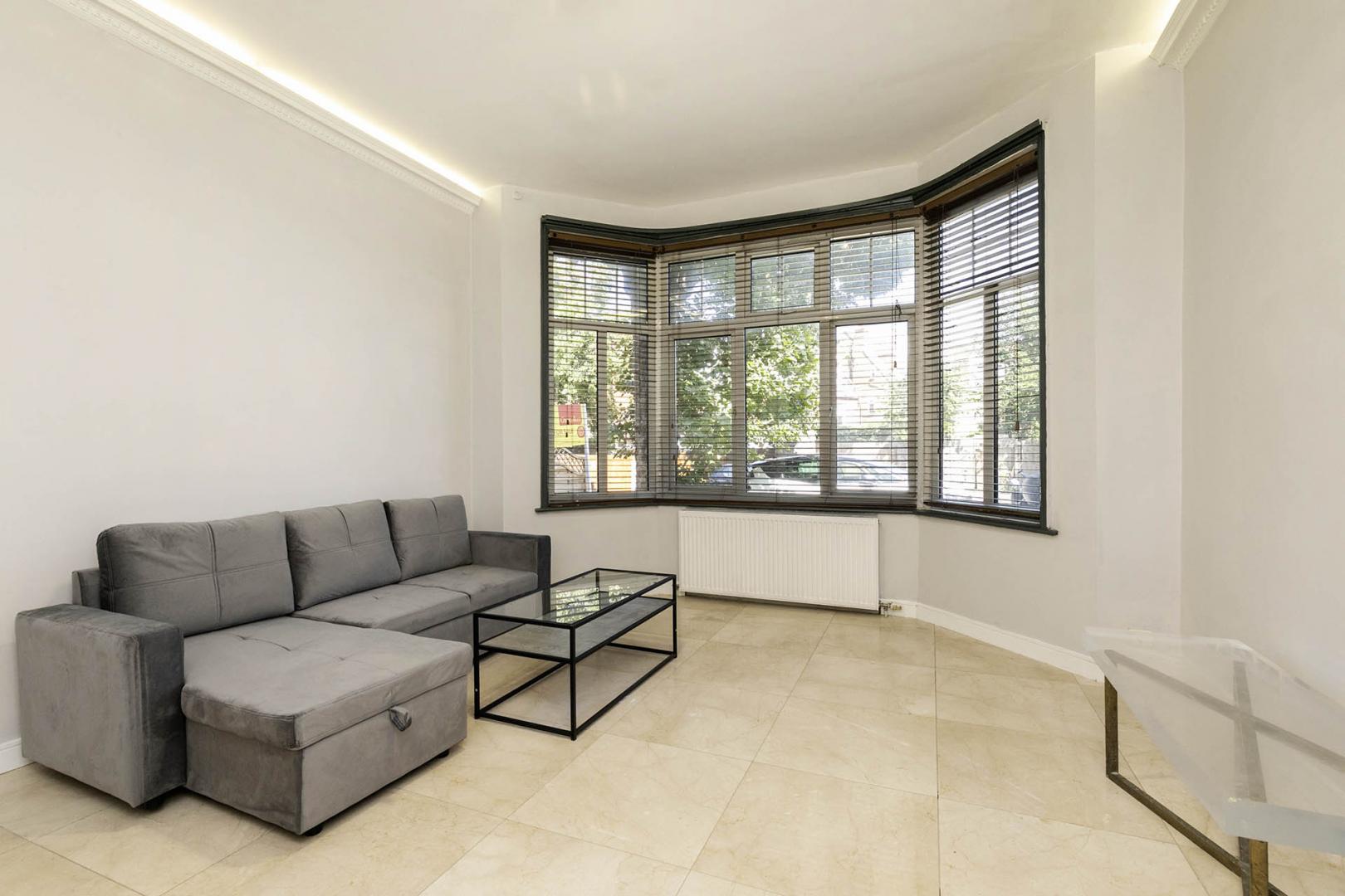 Modern Apartment Staverton Road, Willesden Green